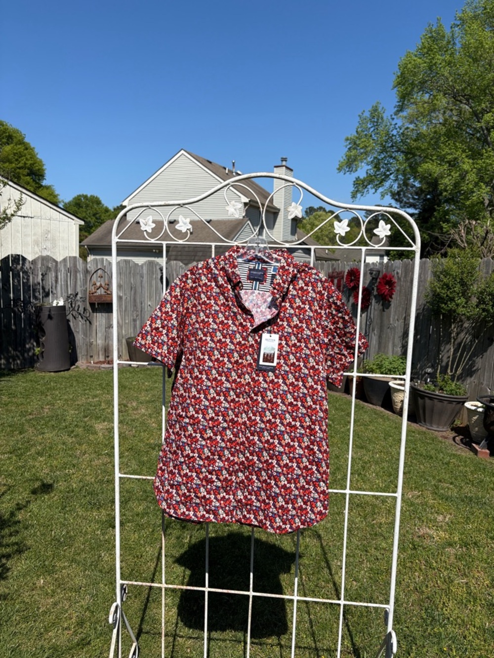 Denim & Flower Red Floral Short-Sleeve Button-Down Shirt